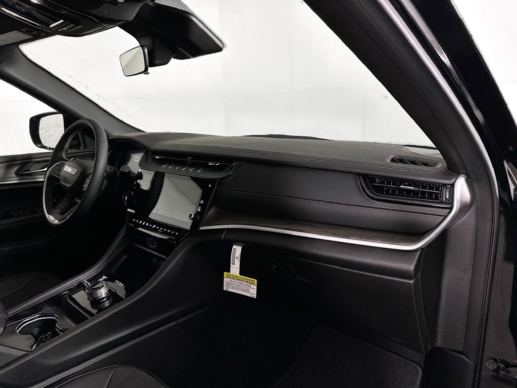 New 2026 Jeep Grand Cherokee Altitude AWD/4WD image 38