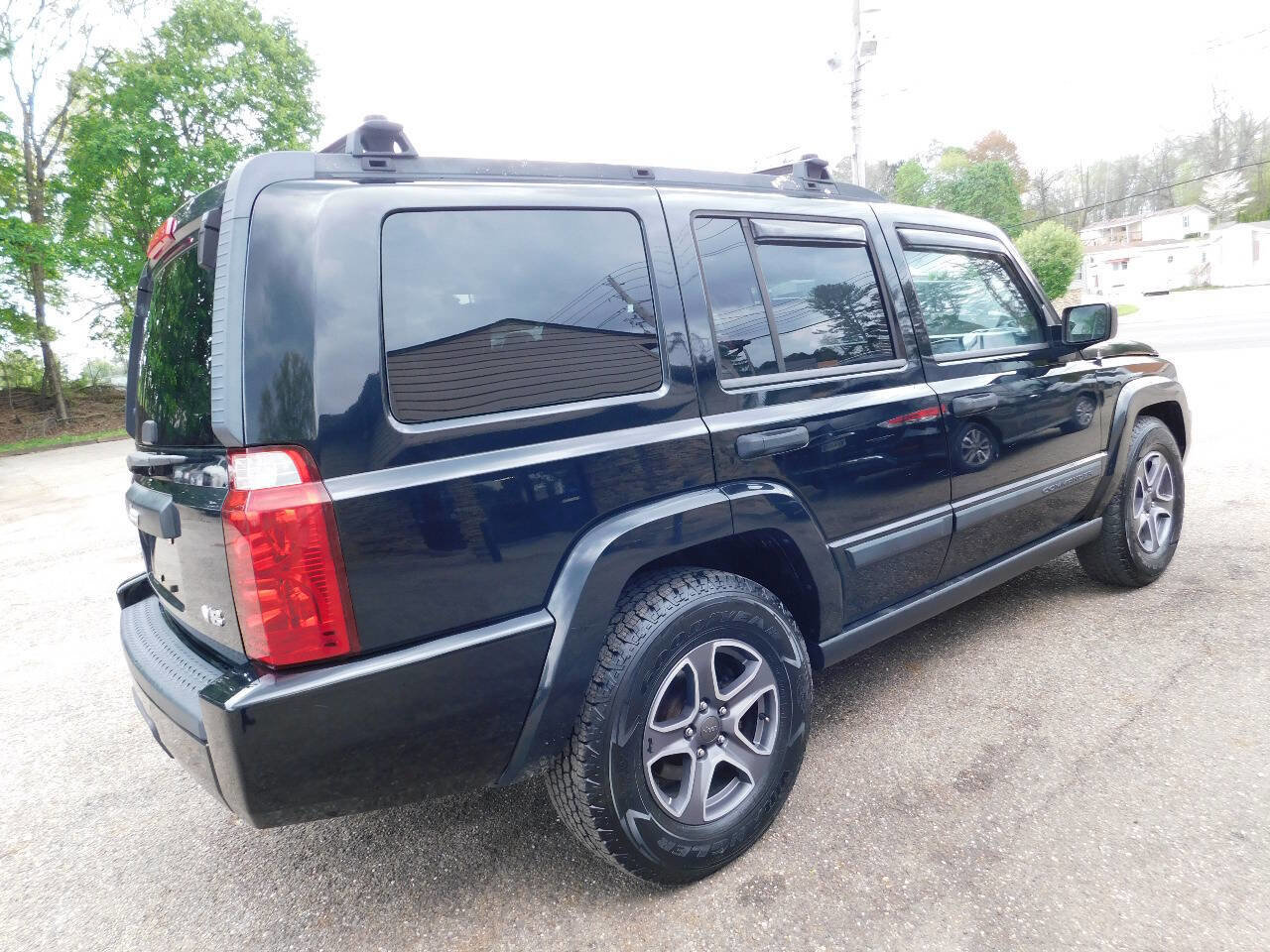 Used 2006 Jeep Commander 4WD w/ Popular Equipment Group image 9