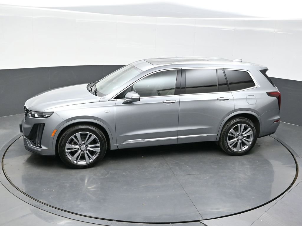 Certified 2025 Cadillac XT6 Premium Luxury image 28