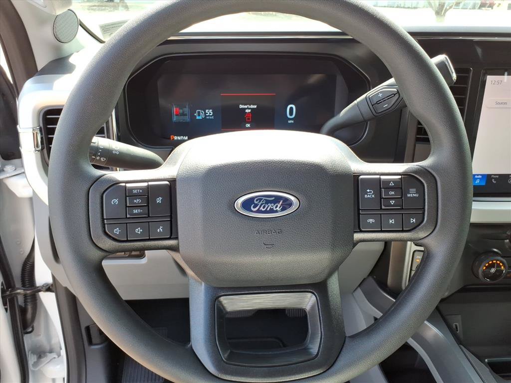 New 2026 Ford F250 XLT w/ XLT Premium Package AWD/4WD image 11