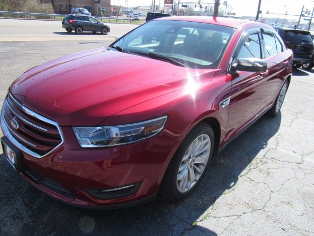 Used 2017 Ford Taurus Limited image 3