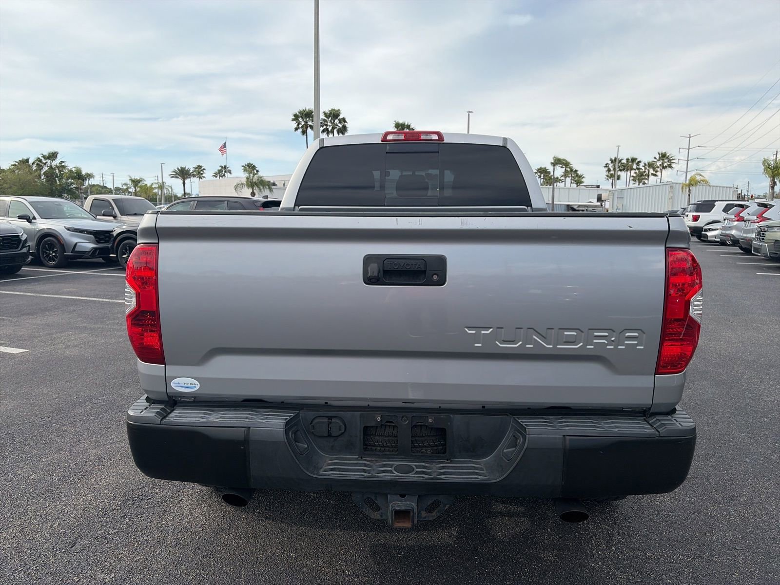 Used 2014 Toyota Tundra SR5 w/ SR5 Upgrade Package image 6