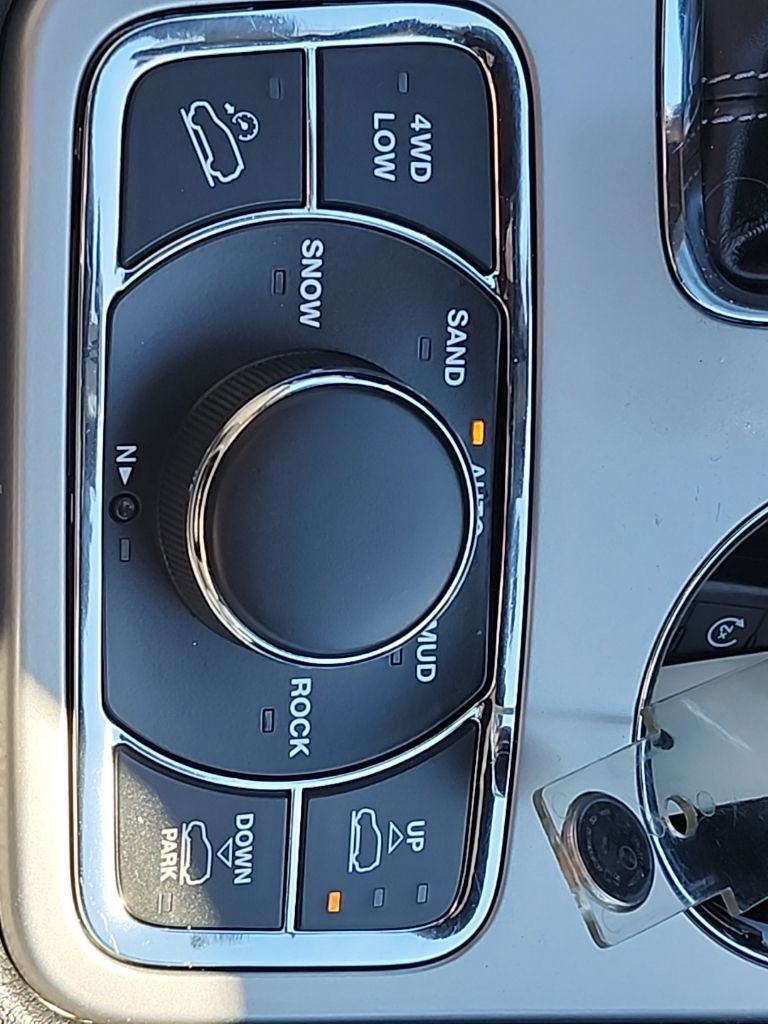 Certified 2021 Jeep Grand Cherokee Overland image 36