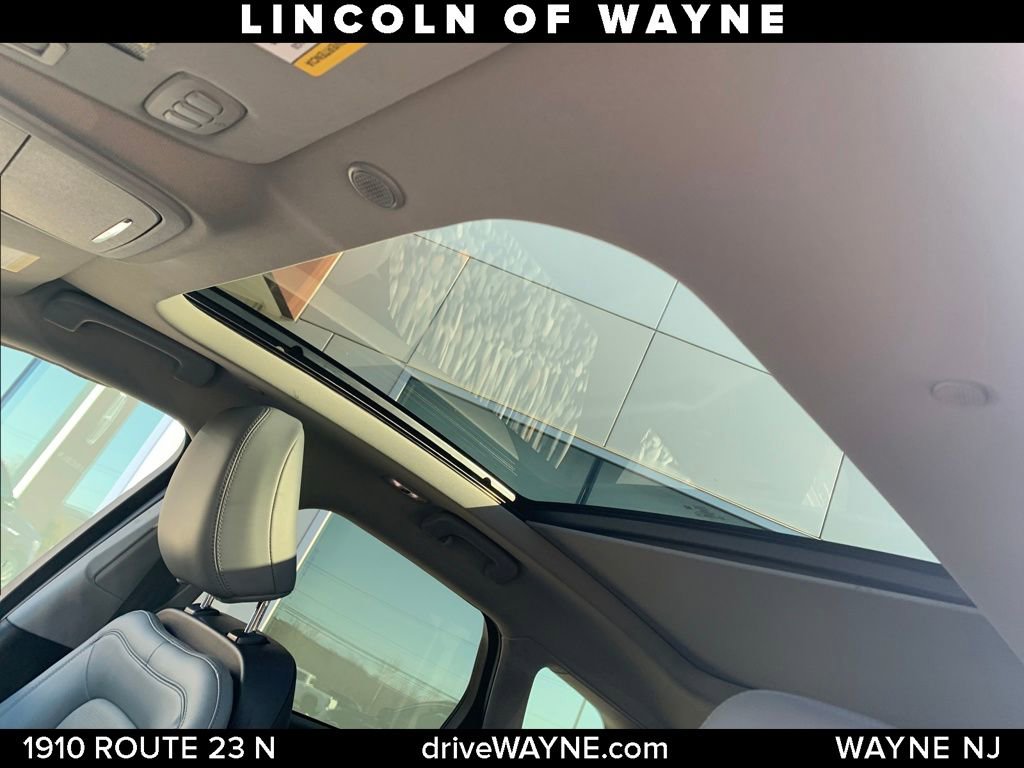 Certified 2022 Lincoln Corsair AWD w/ Premium Package image 14