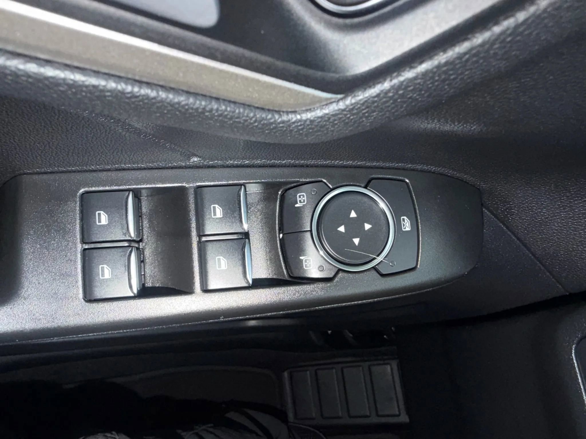 Used 2021 Ford Escape SEL image 23
