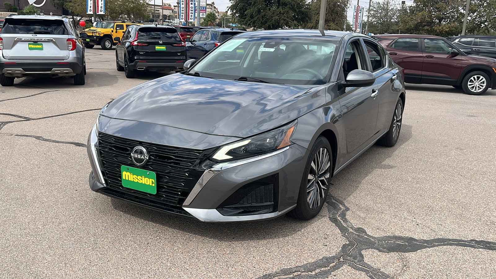 Used 2023 Nissan Altima 2.5 SV image 3