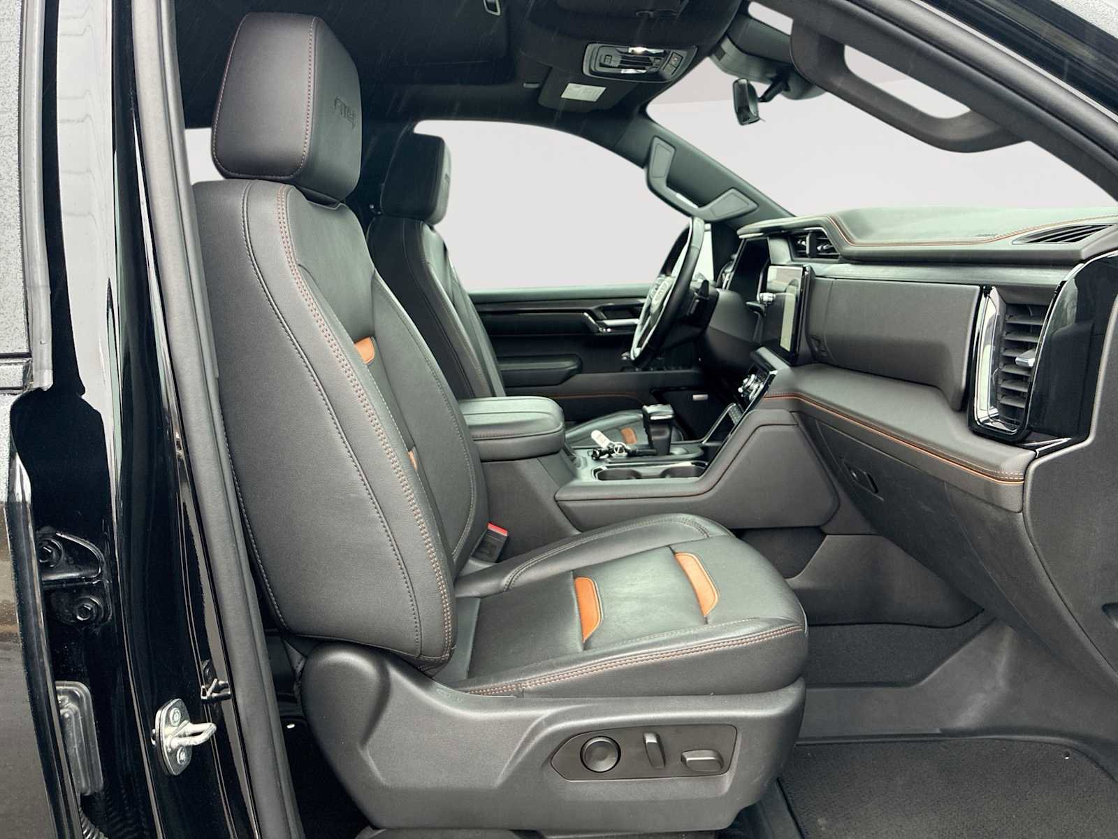 Certified 2023 GMC Sierra 1500 AT4 w/ Technology Package image 29