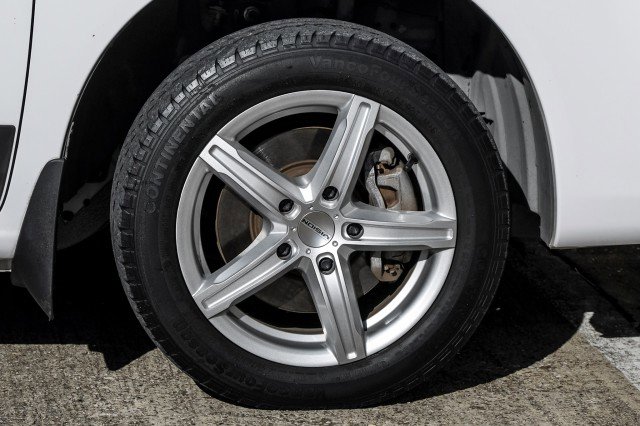 Used 2020 Nissan NV200 SV w/ Back Door Glass Package image 47