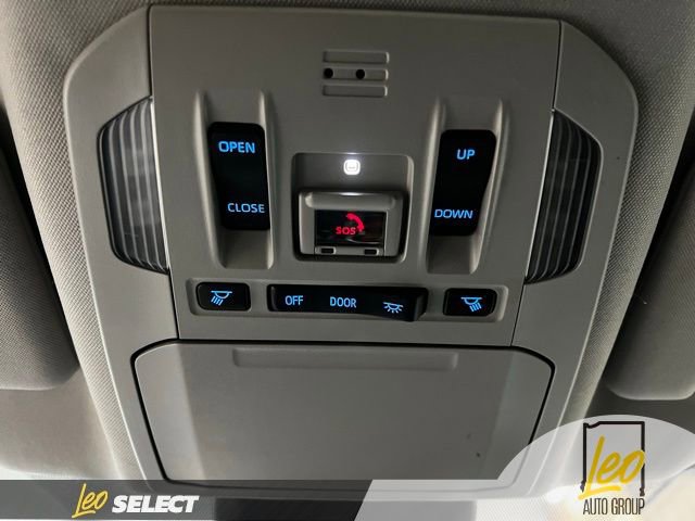 Used 2022 Toyota Highlander XLE image 19