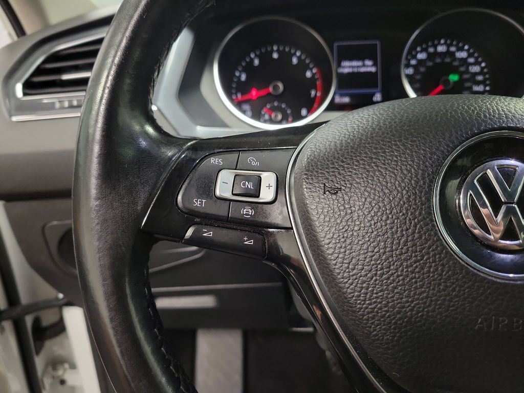 Used 2019 Volkswagen Tiguan SE w/ Panoramic Sunroof Package AWD/4WD image 24