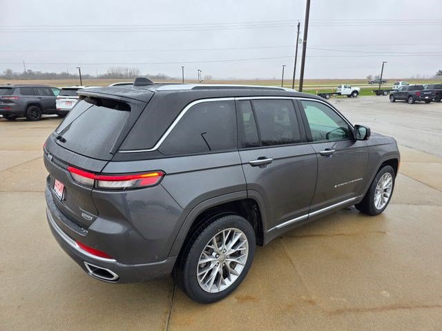 Certified 2022 Jeep Grand Cherokee Summit w/ Adv Protech Group IV AWD/4WD image 8