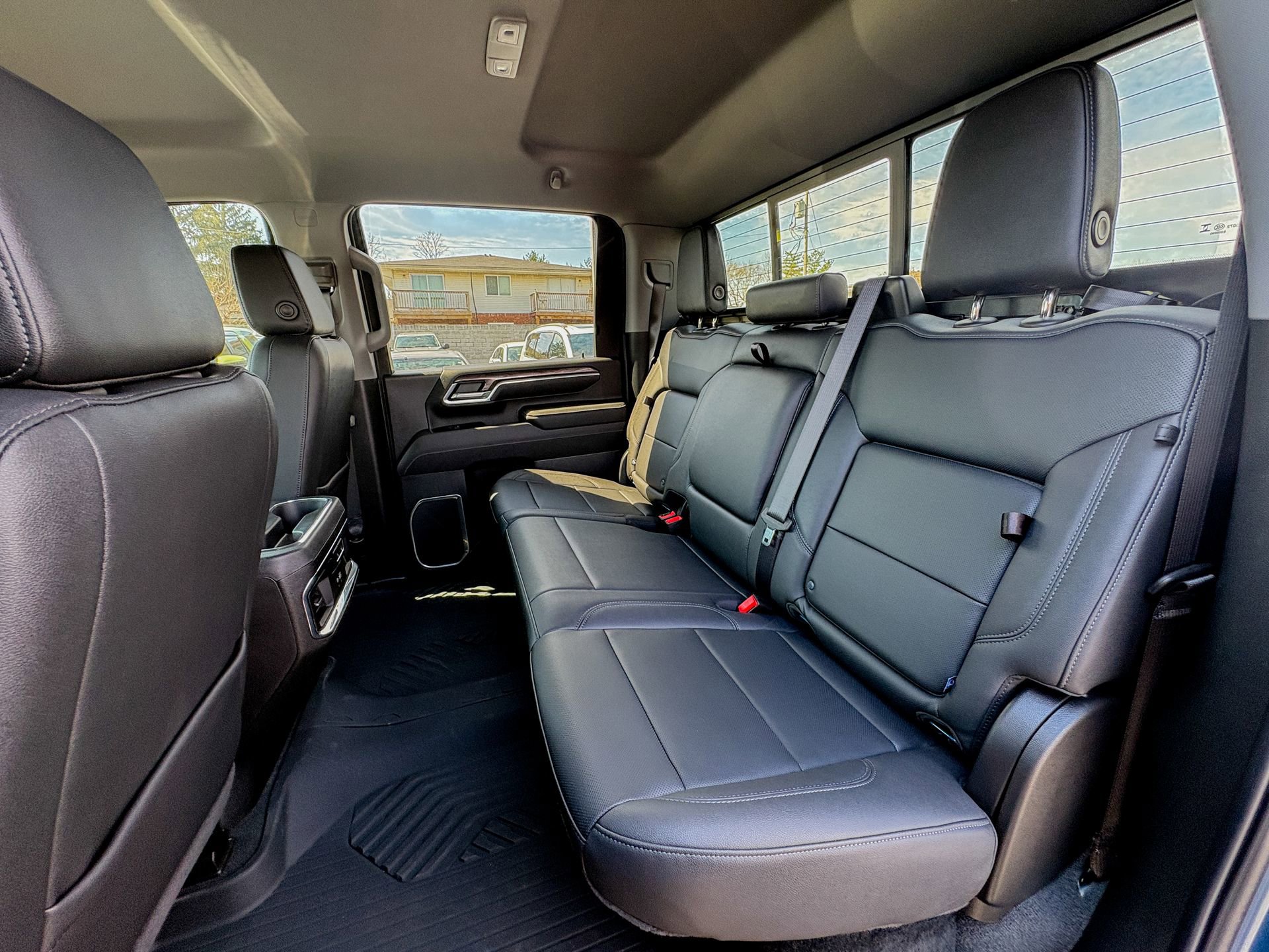 Used 2025 Chevrolet Silverado 2500 LTZ w/ LTZ Plus Package image 21