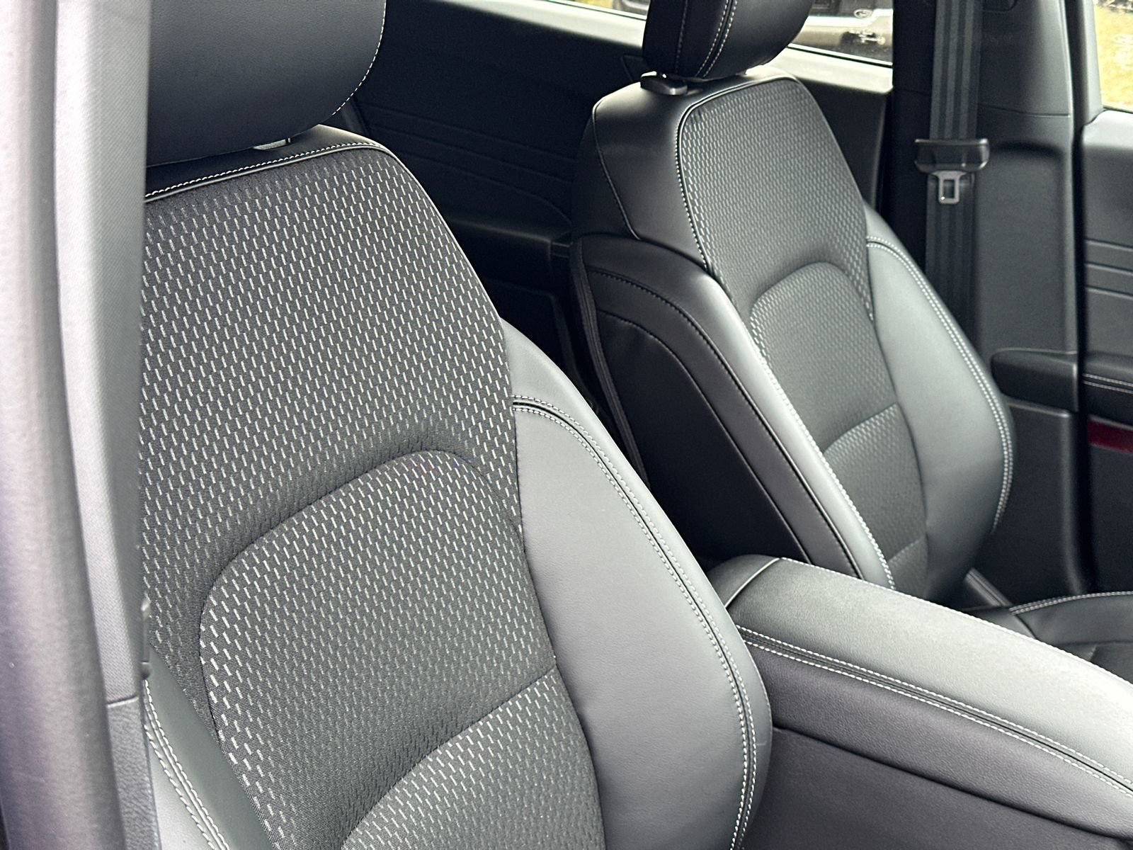 New 2026 Ford Escape SE image 11