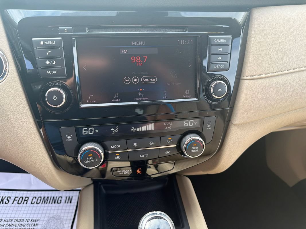 Used 2019 Nissan Rogue SV FWD image 12
