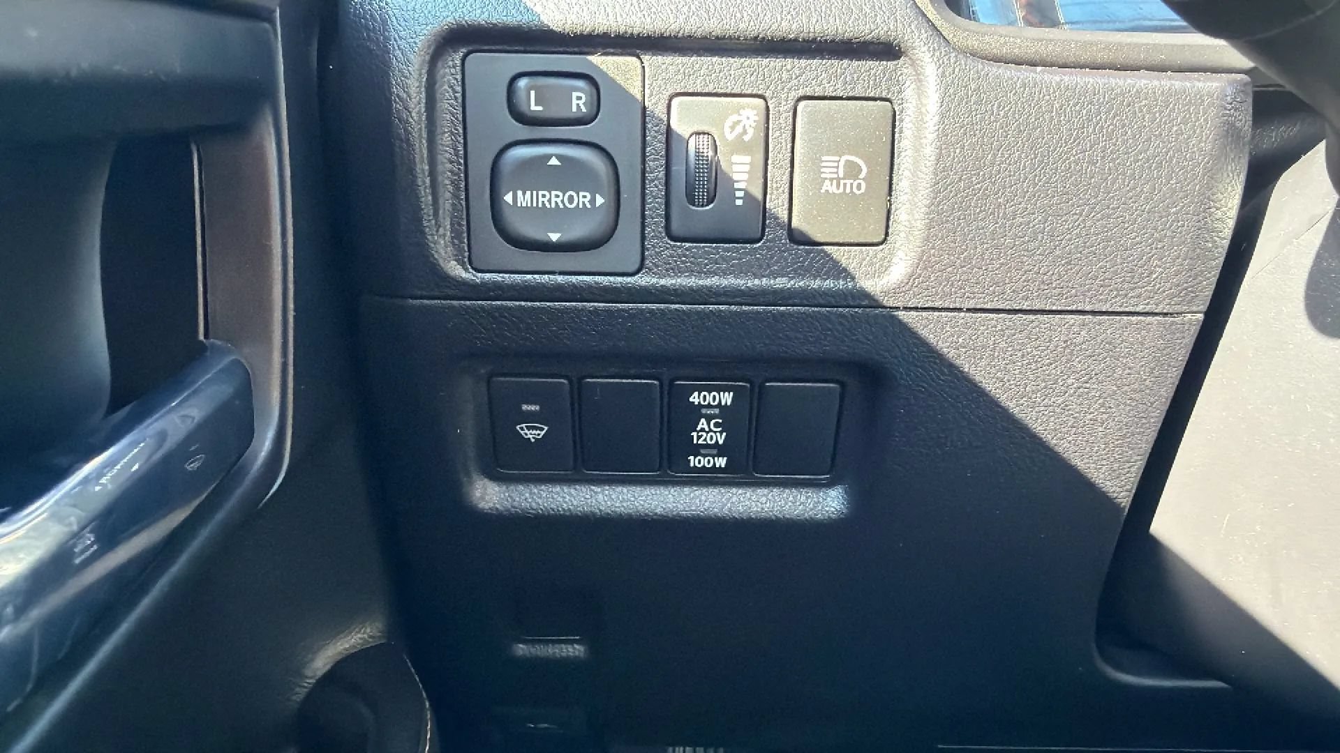 Used 2021 Toyota 4Runner SR5 AWD/4WD image 15