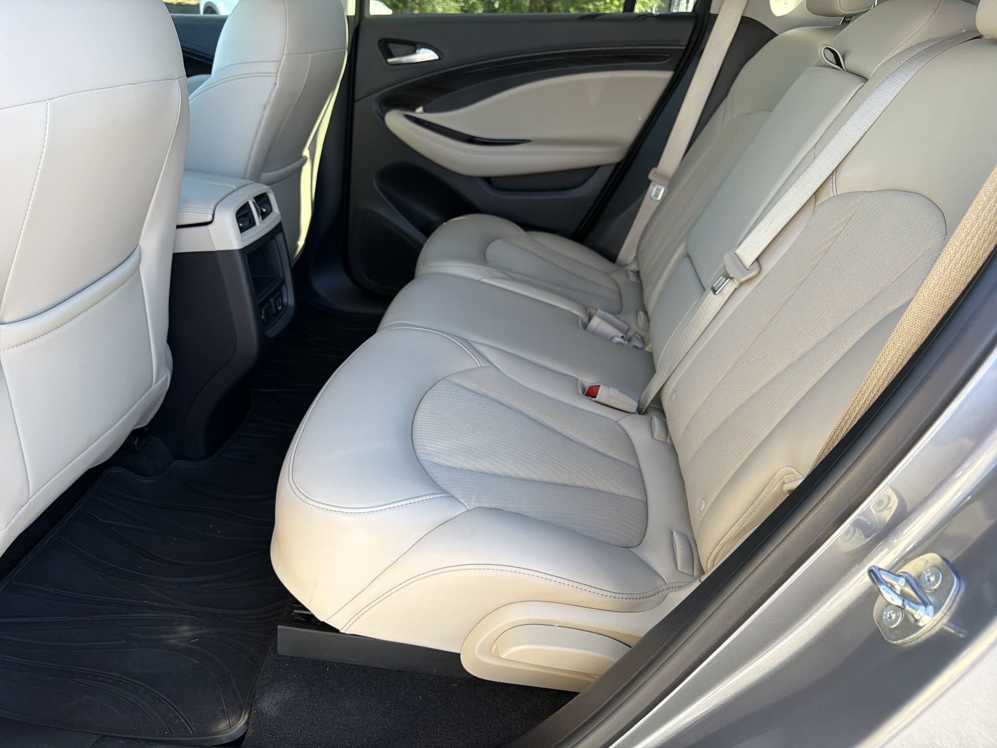 Used 2020 Buick Envision Preferred FWD image 30