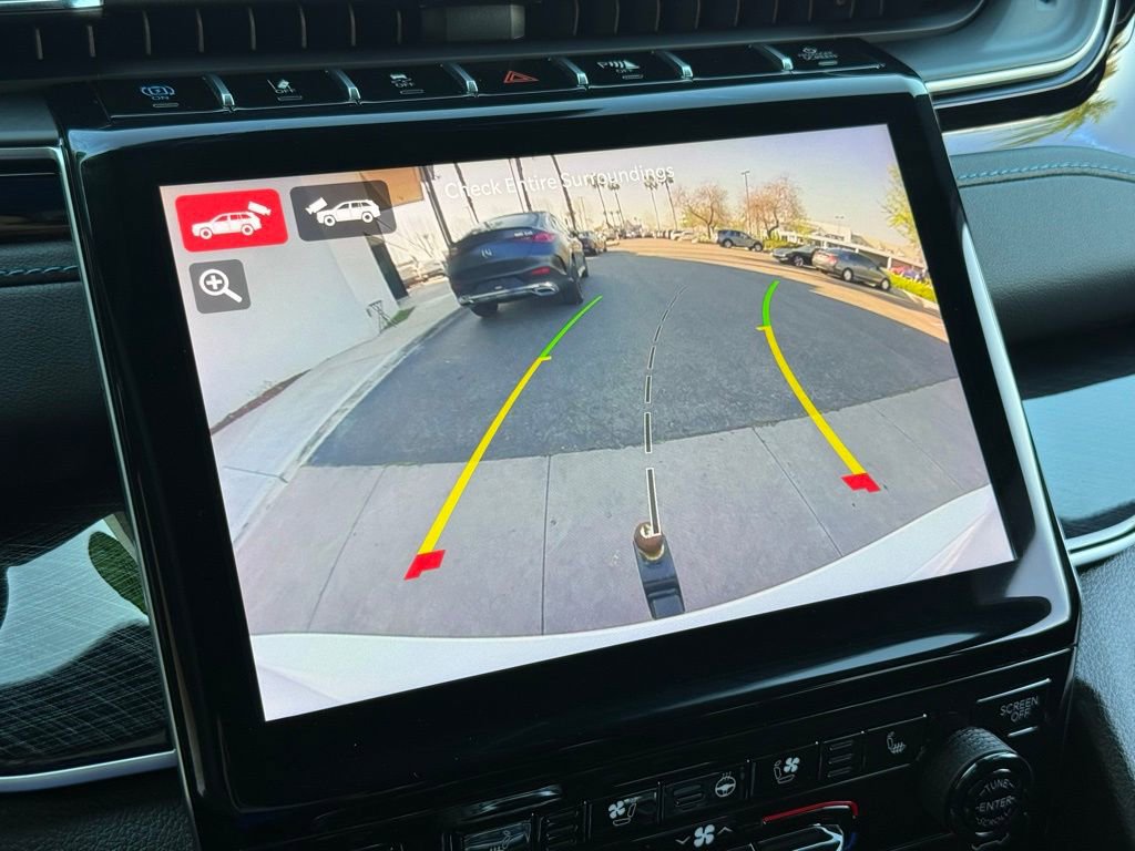 Used 2022 Jeep Grand Cherokee Trailhawk image 3