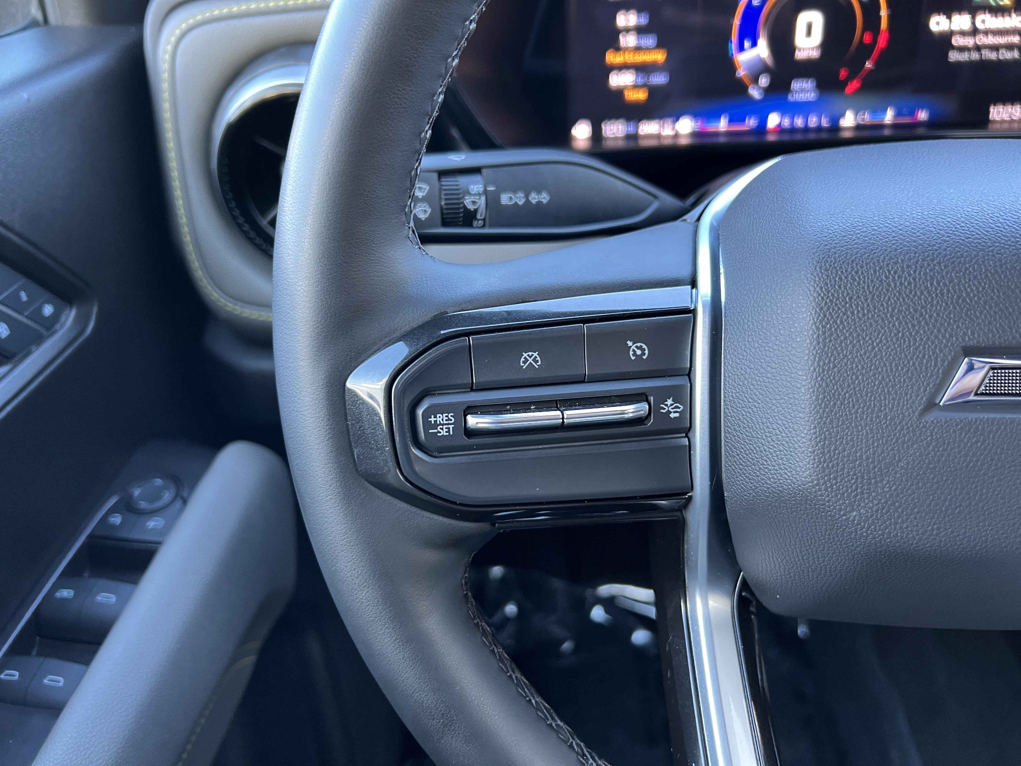 Certified 2024 Chevrolet Colorado ZR2 w/ ZR2 Bison Edition image 24