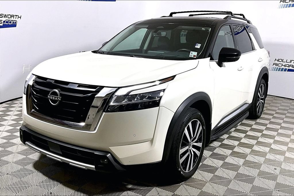 Used 2023 Nissan Pathfinder Platinum w/ Lighting Package (N93) FWD image 1