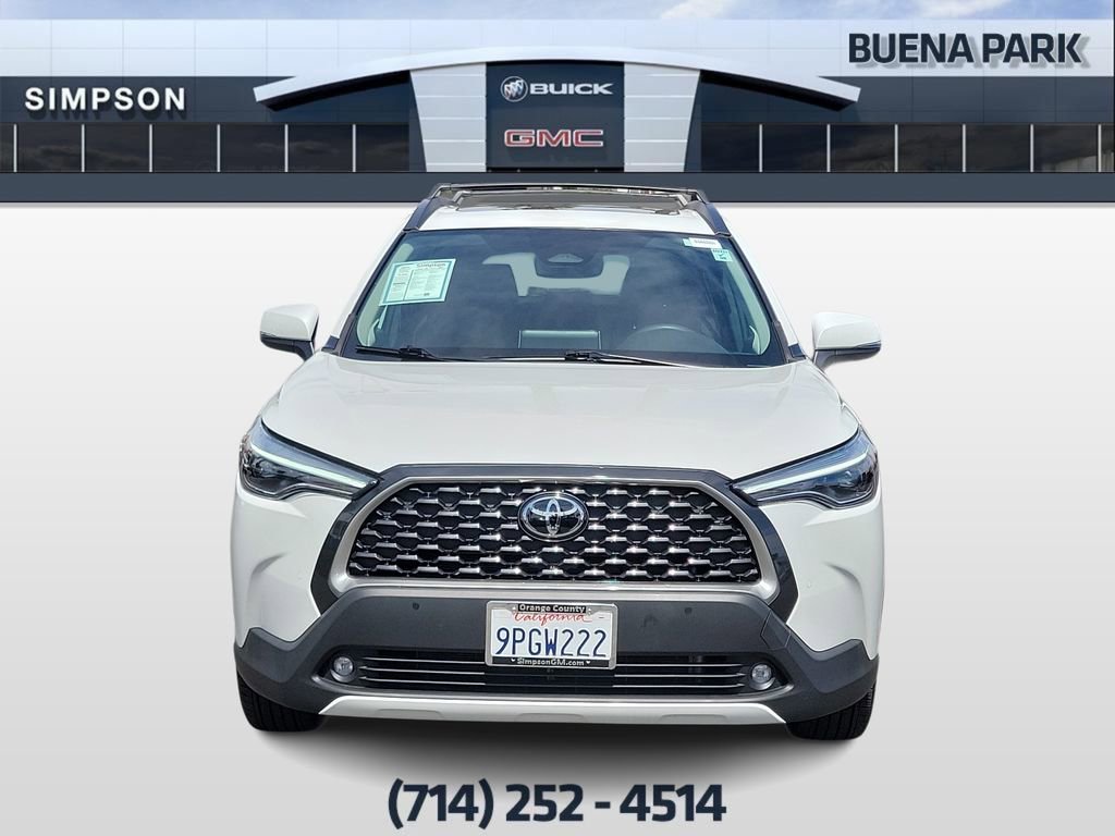 Used 2024 Toyota Corolla Cross XLE w/ Convenience Package FWD image 3