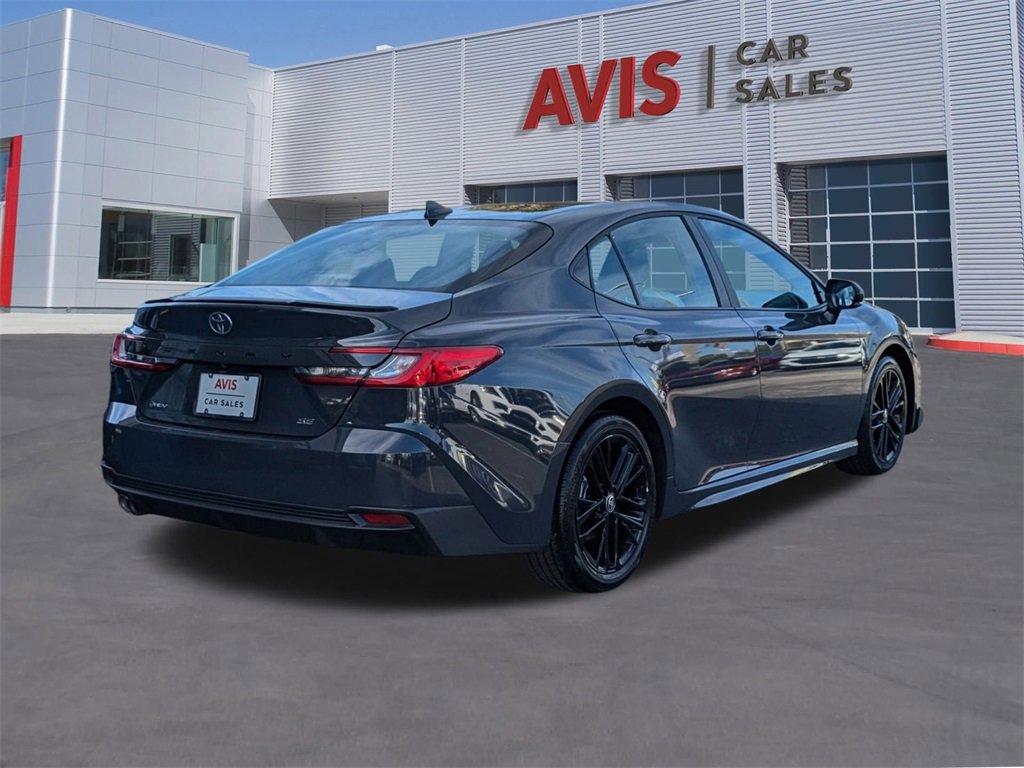 Used 2025 Toyota Camry SE image 6