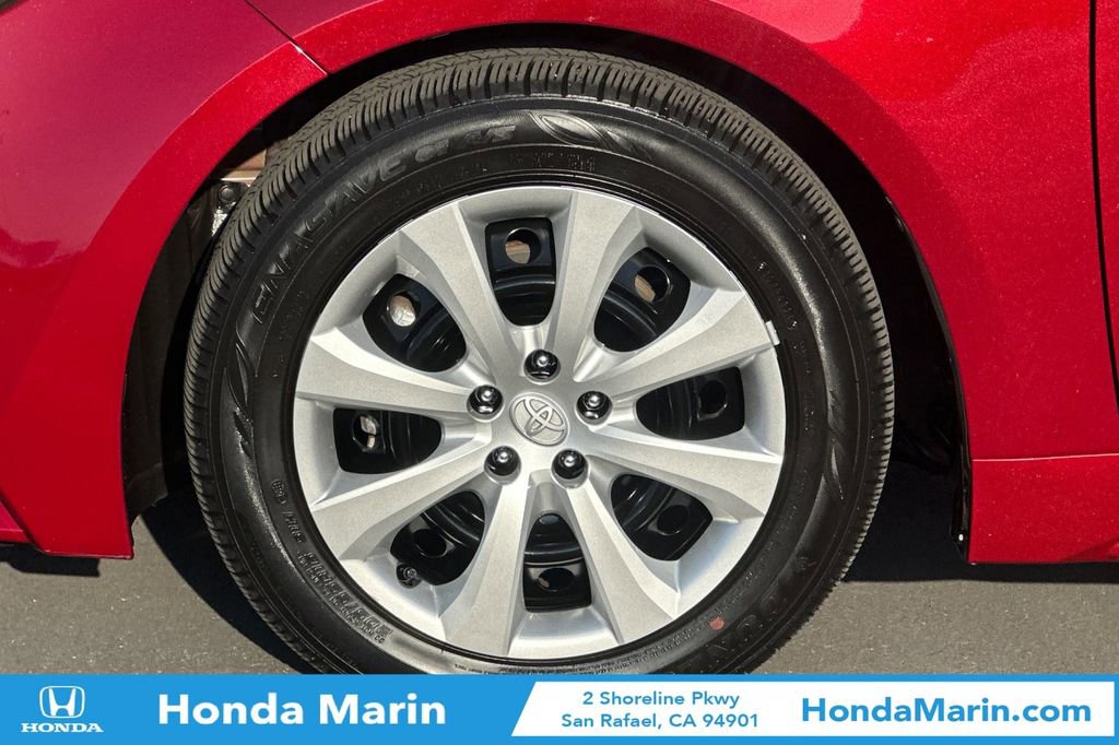 Used 2025 Toyota Corolla LE image 32