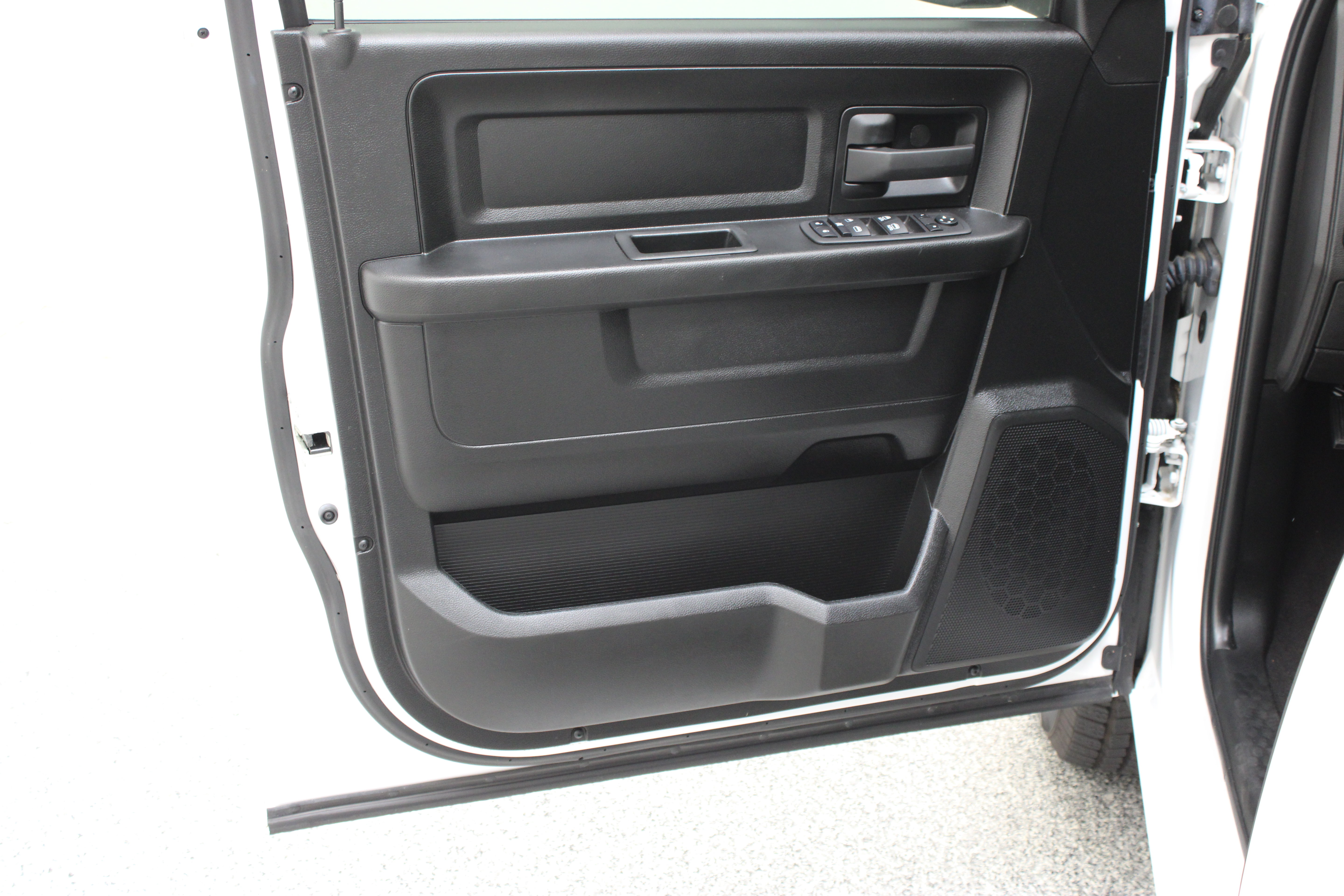 Used 2024 RAM 1500 Tradesman w/ Electronics Group RWD image 13