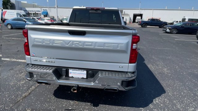 Used 2022 Chevrolet Silverado 1500 LT AWD/4WD image 9