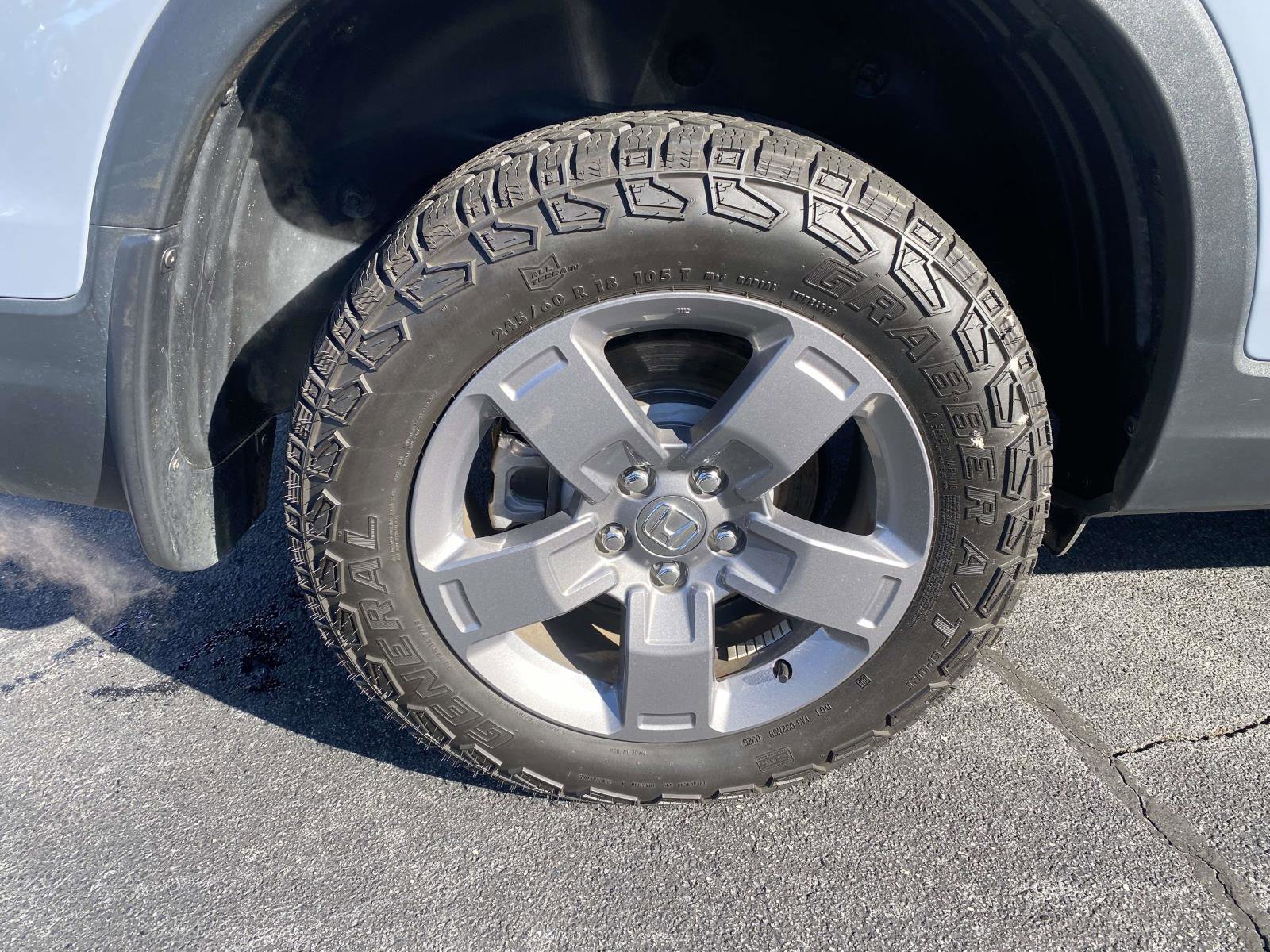 Used 2025 Honda Ridgeline TrailSport image 9