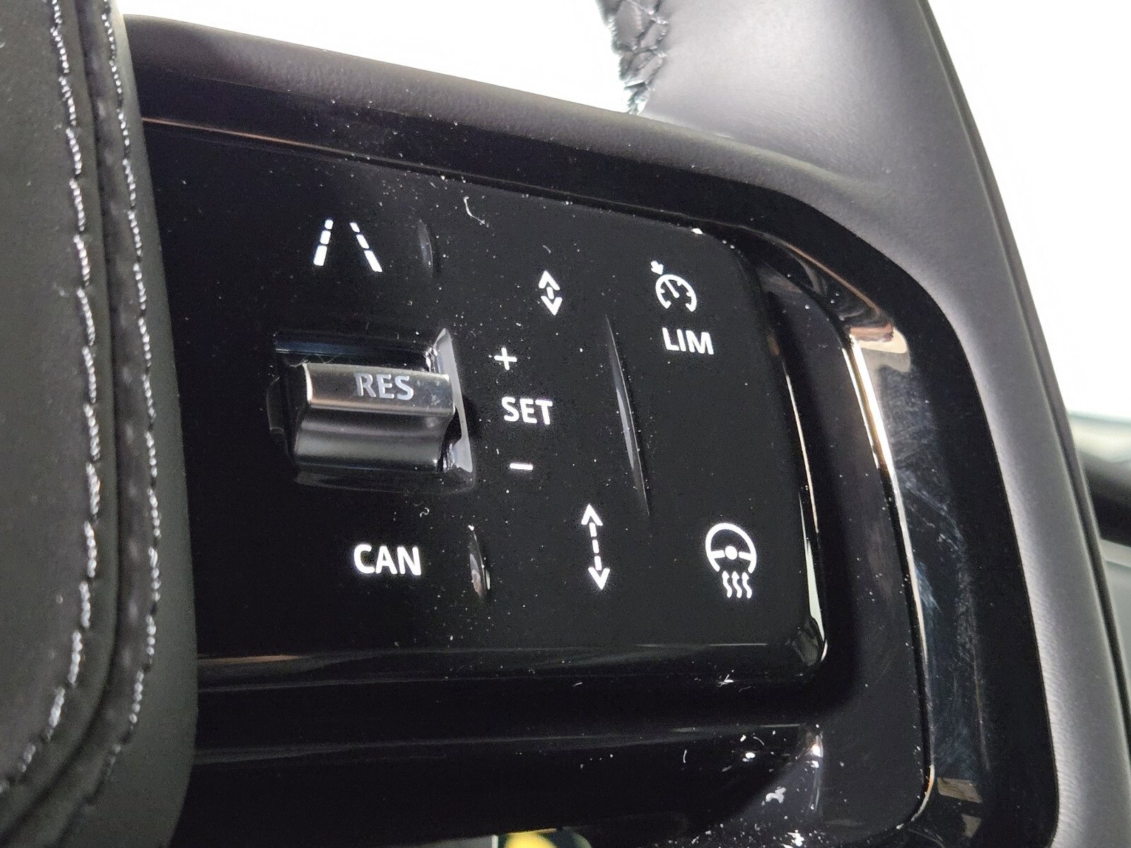 New 2026 Land Rover Range Rover Sport Dynamic SE image 23