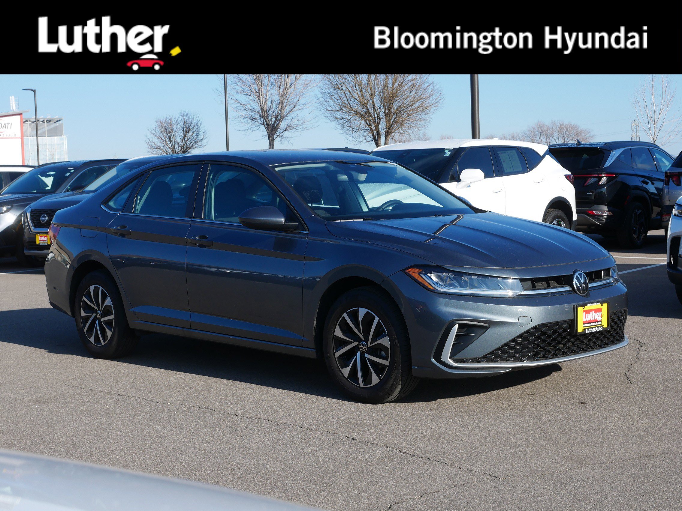 Used 2025 Volkswagen Jetta S image 1