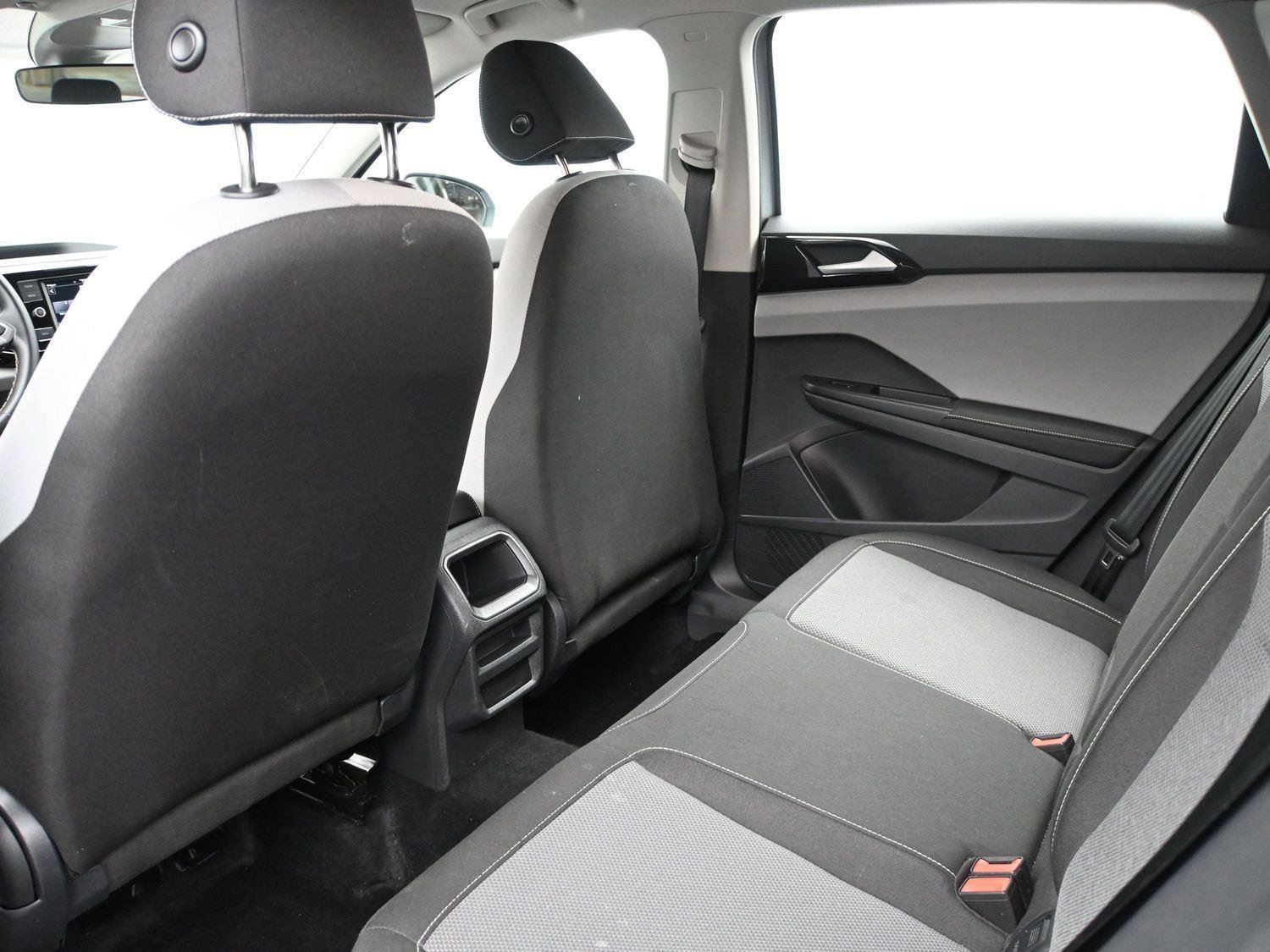 Used 2024 Volkswagen Taos S image 9