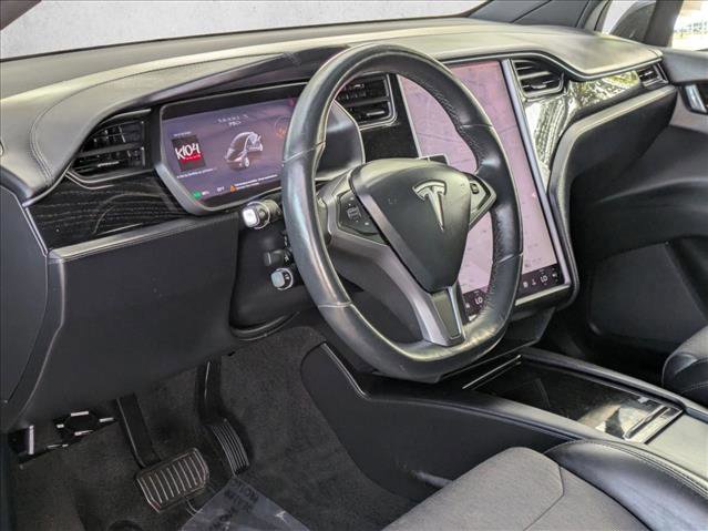 Used 2018 Tesla Model X 75D image 11