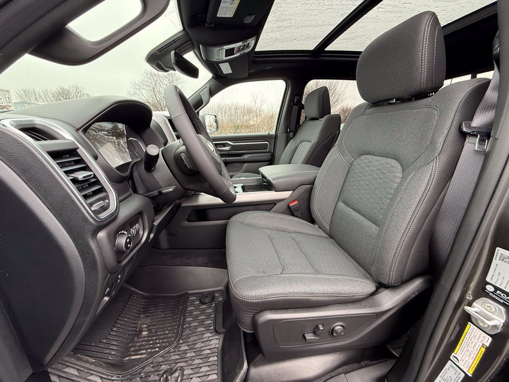 New 2026 RAM 1500 Big Horn AWD/4WD image 16