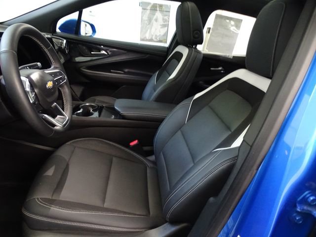 Used 2024 Chevrolet Blazer EV LT image 2