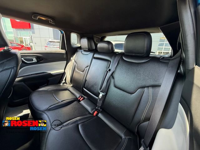 Used 2025 Jeep Compass Limited AWD/4WD image 25
