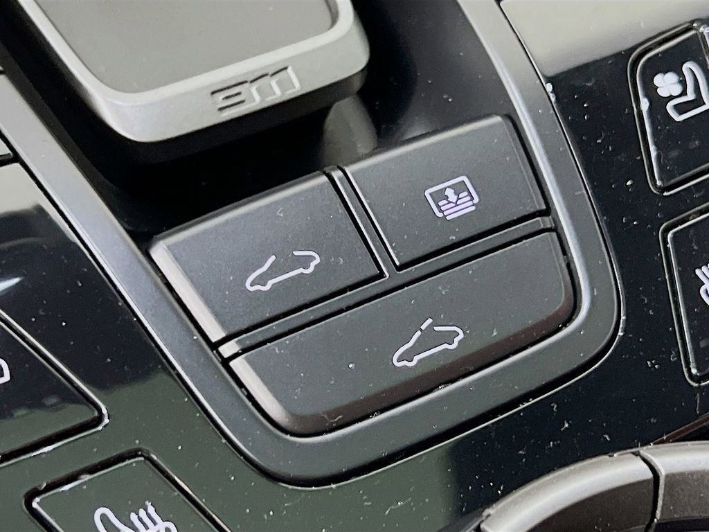 Certified 2024 Porsche 911 Carrera GTS image 14