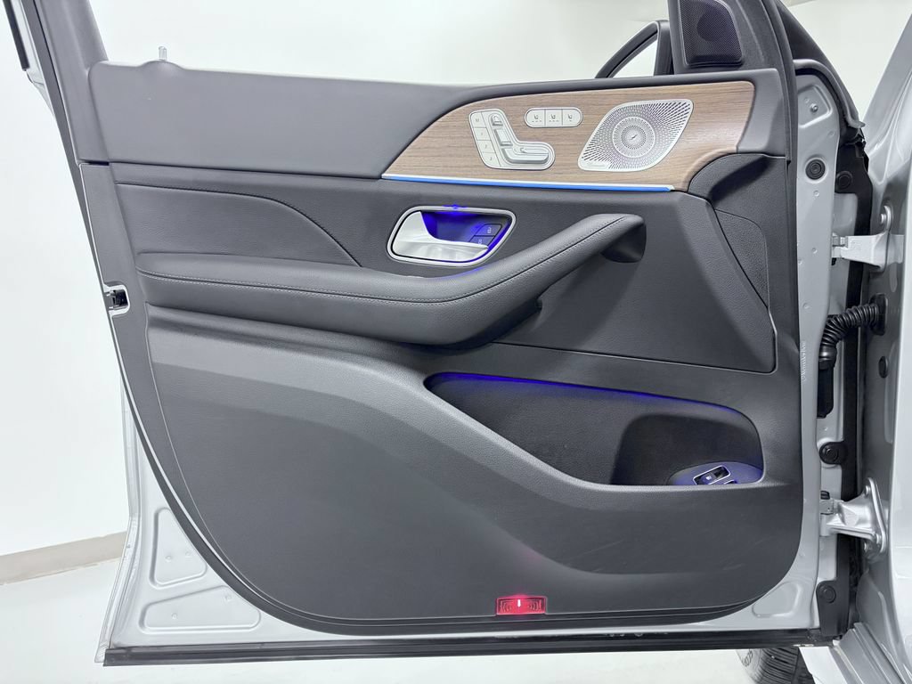 Certified 2025 Mercedes-Benz GLE 450e 4MATIC image 17