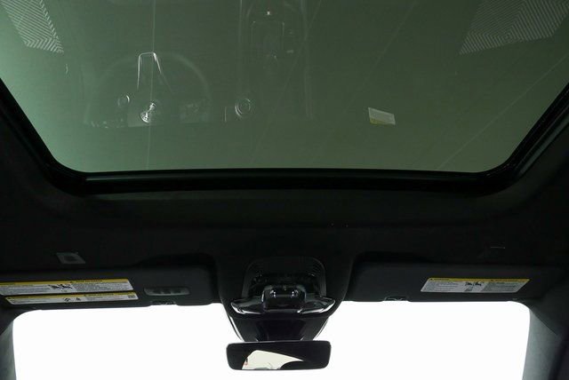 New 2026 Alfa Romeo Tonale w/ Black Premium Package image 5