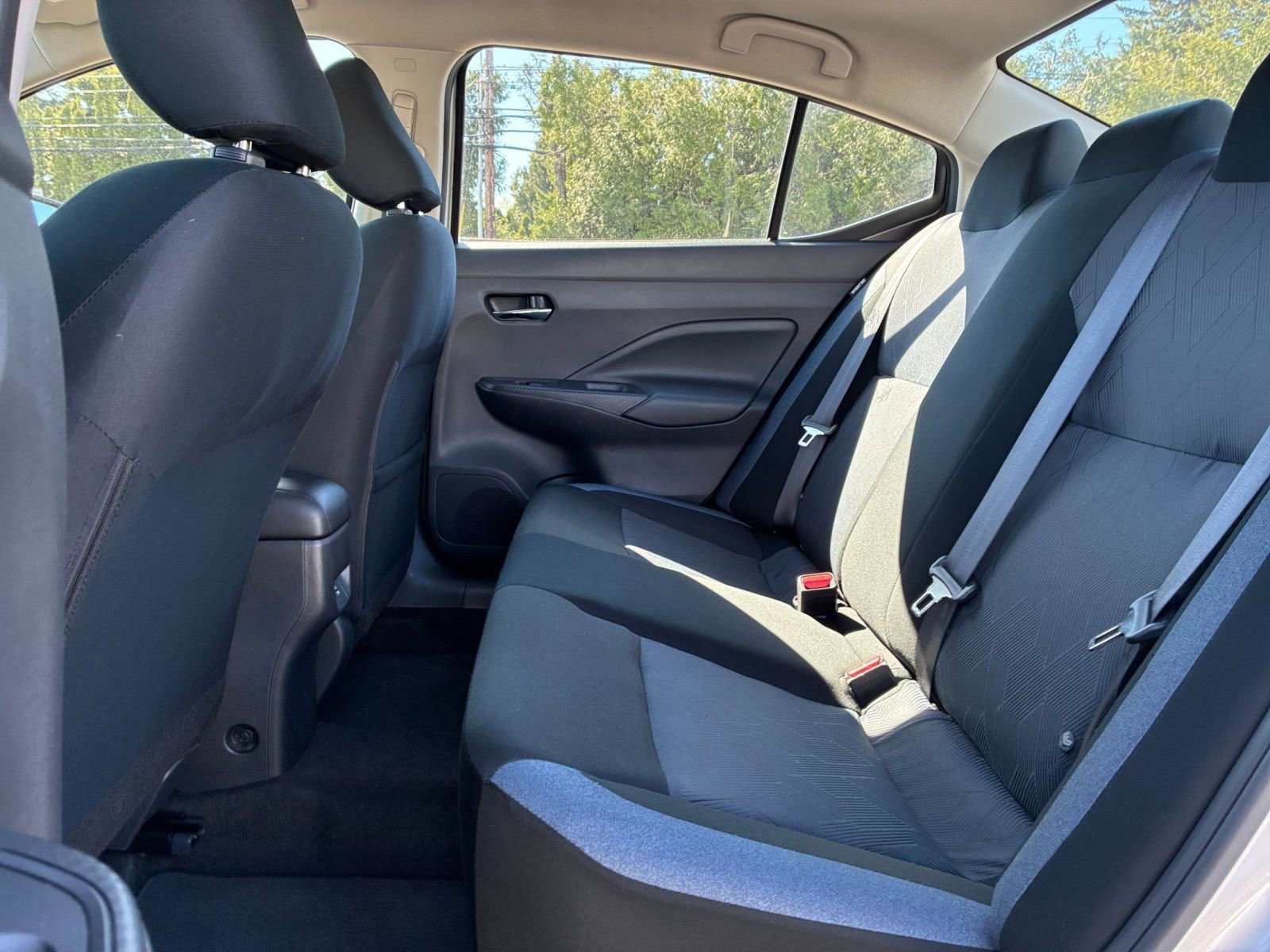 Used 2025 Nissan Versa SV FWD image 23