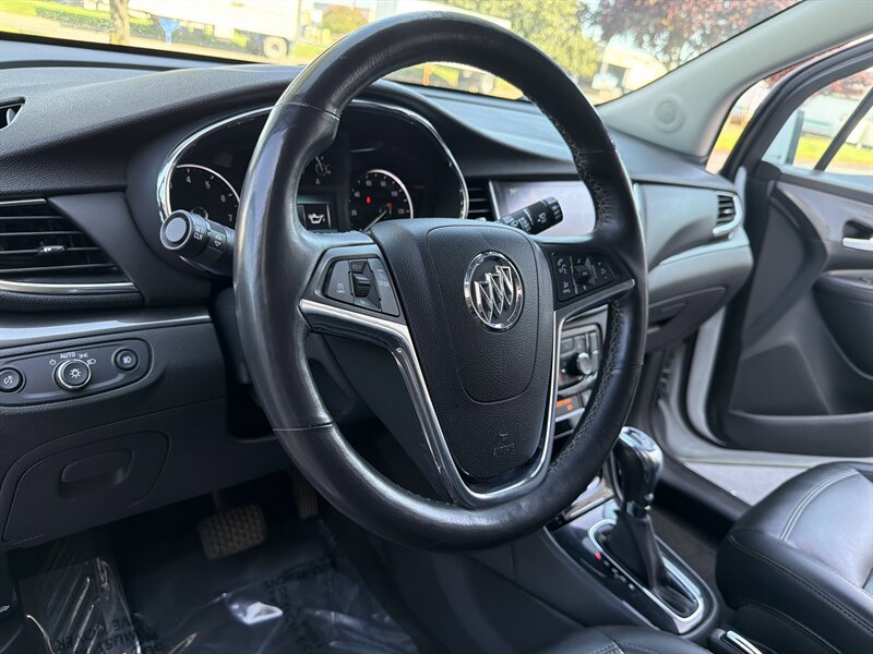 Used 2018 Buick Encore Essence AWD/4WD image 27