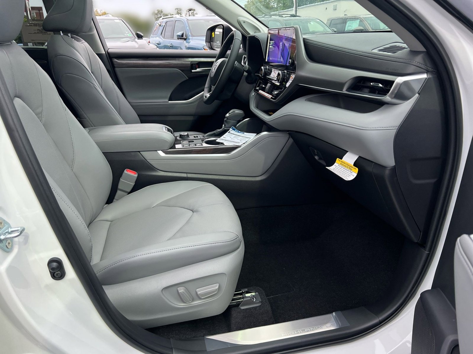 New 2025 Toyota Highlander Limited image 20