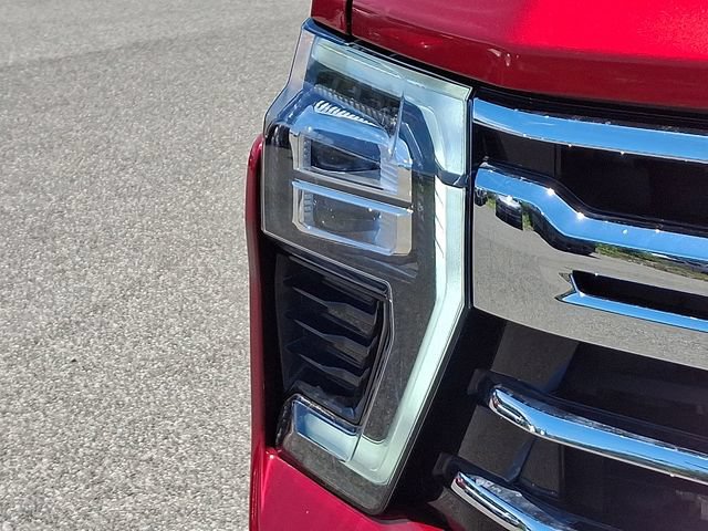 Used 2025 Chevrolet Silverado 2500 LTZ w/ LTZ Premium Package AWD/4WD image 30