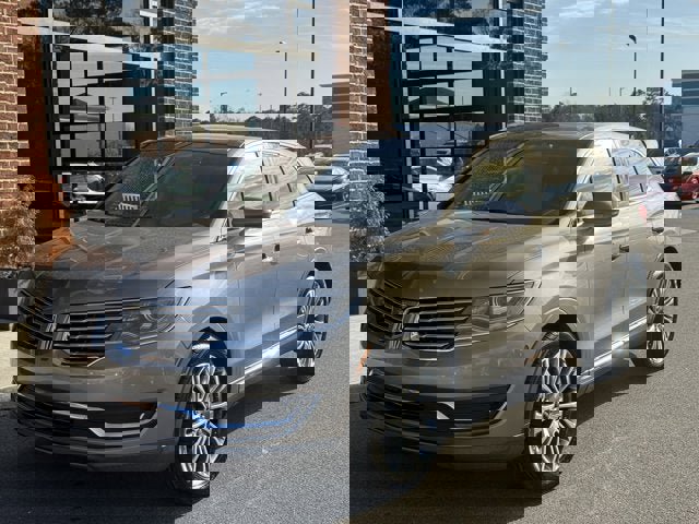 Used 2017 Lincoln MKX Reserve w/ Lincoln MKX Climate Package image 1