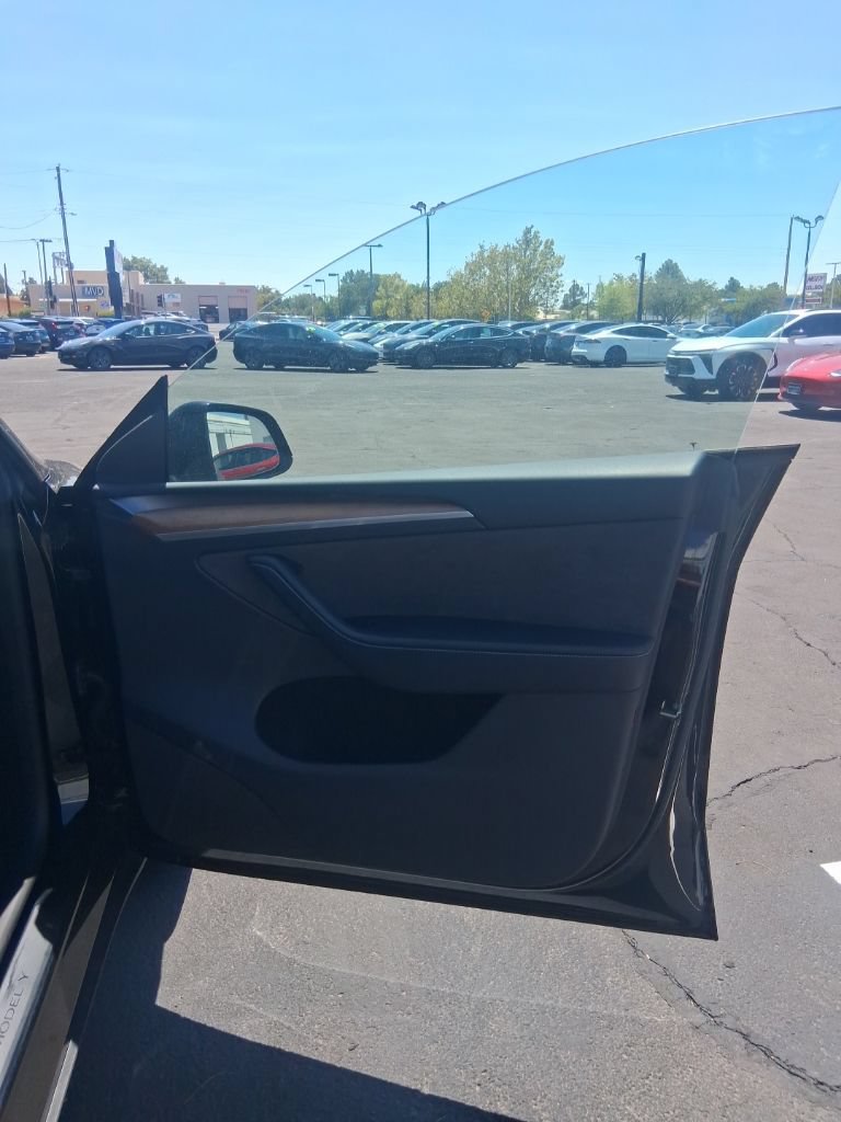 Used 2023 Tesla Model Y Long Range AWD/4WD image 13