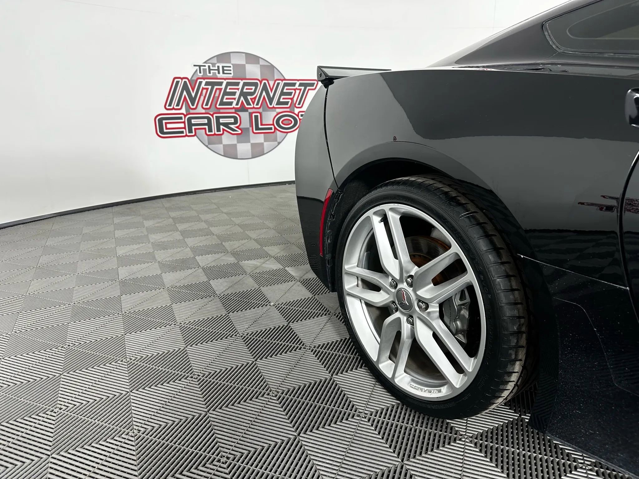 Used 2018 Chevrolet Corvette Stingray Coupe w/ Battery Protection Package image 26