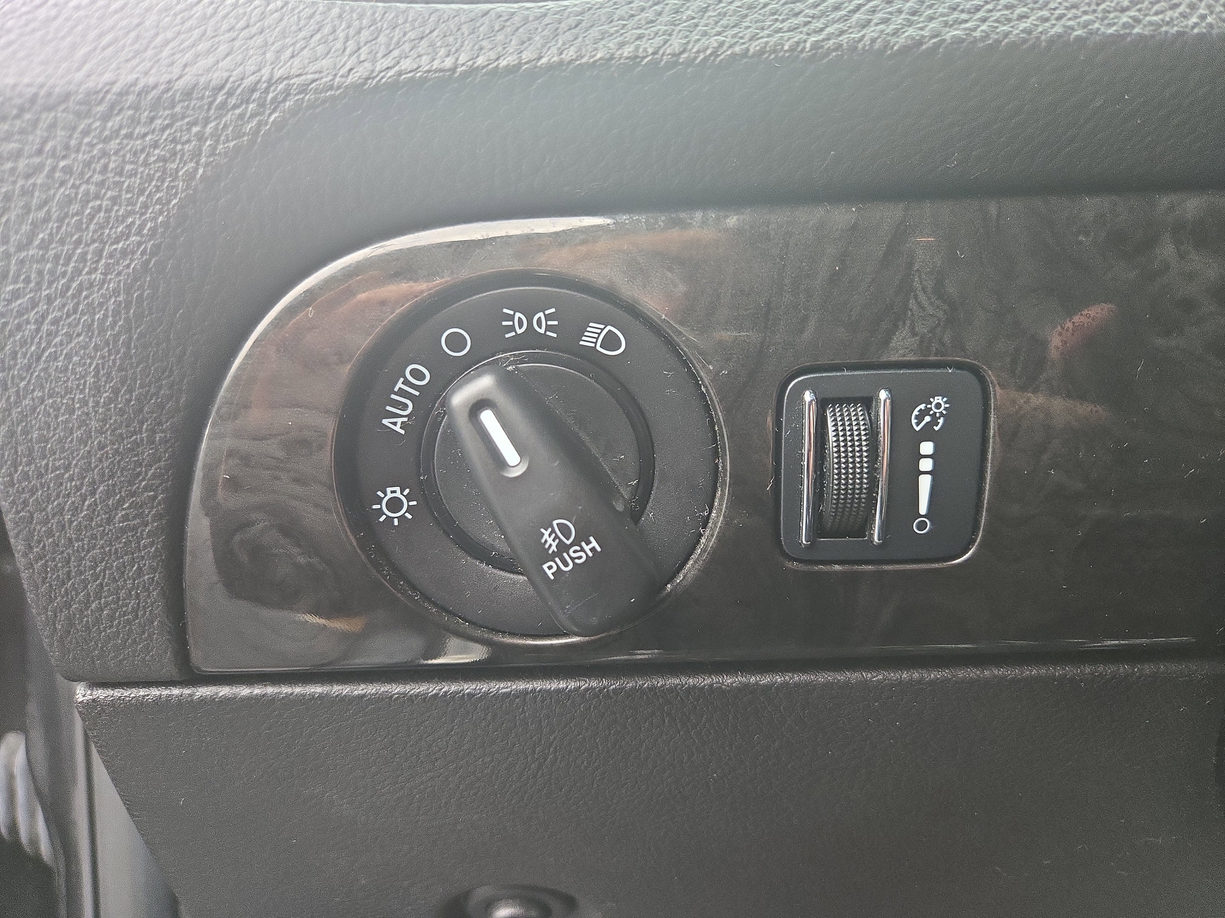 Used 2013 Dodge Durango R/T w/ Leather Interior Group image 16