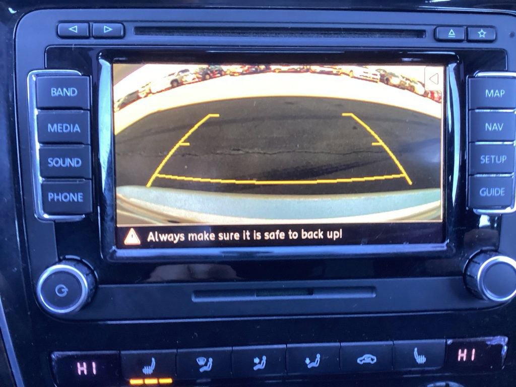 Used 2015 Volkswagen Passat 1.8T SEL Premium image 22