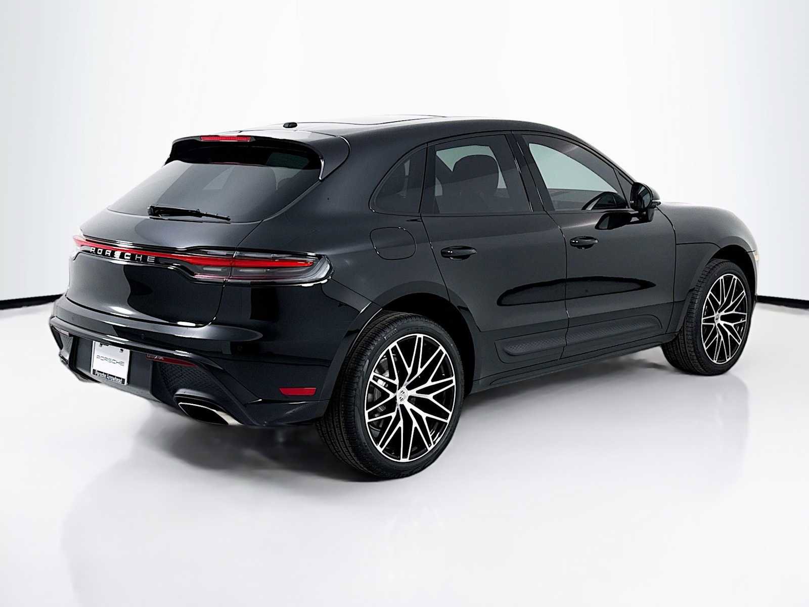 New 2026 Porsche Macan image 9