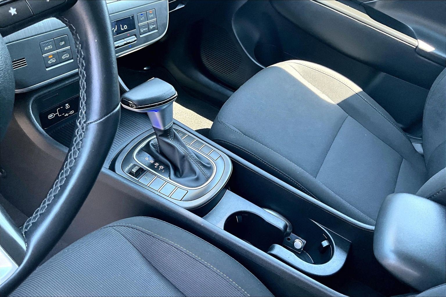 Used 2024 Hyundai Kona SEL AWD/4WD image 15